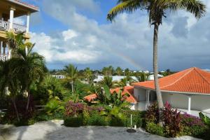 outdoor_garden_and_ocean_views